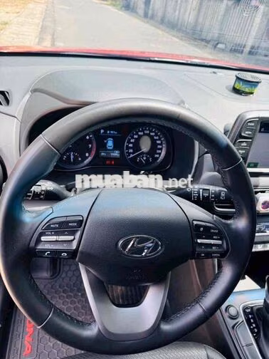 Hyundai Kona 2.0 Đặc biệt Tự động Xăng 79000 km Đỏ