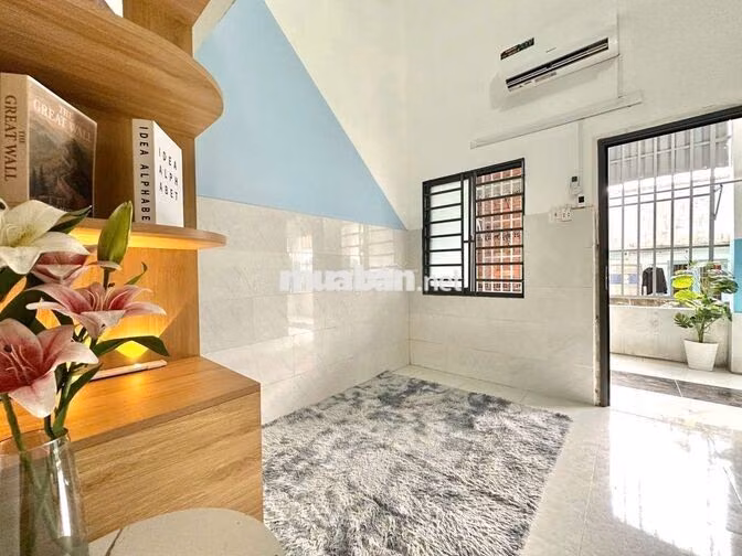 Nhà trọ full nội thất ban công gần Chợ đầu mối HM, ĐH Huflit