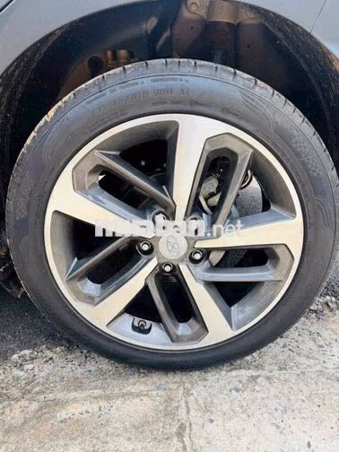 Hyundai Kona 2.0 Đặc biệt Tự động Xăng 79000 km Đỏ