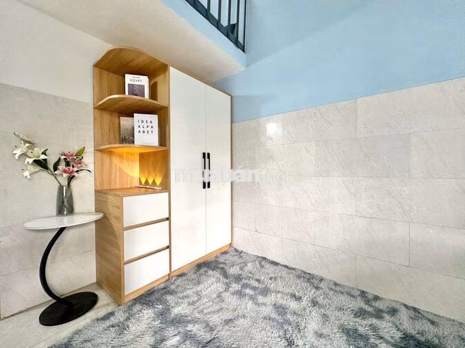 Nhà trọ full nội thất ban công gần Chợ đầu mối HM, ĐH Huflit