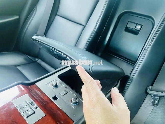 Lexus LS460L Đen Da 5 chỗ