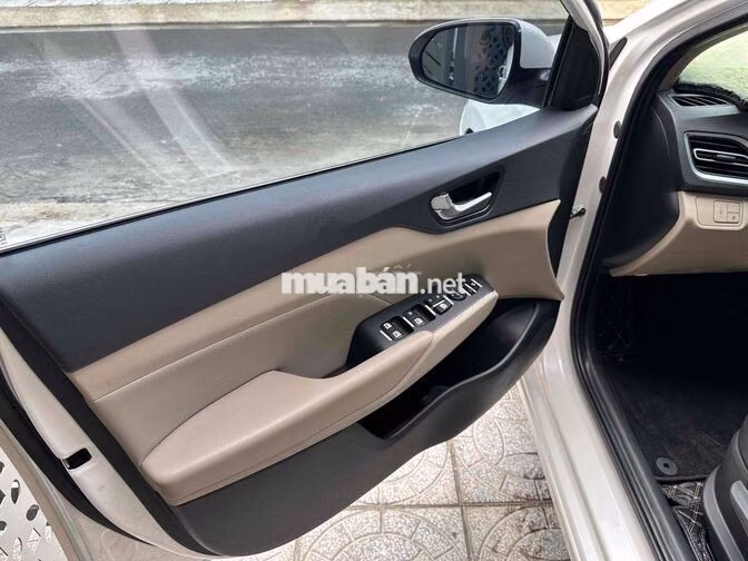 Hyundai Accent 2022 Bản cao cấp Trắng 60.000 km