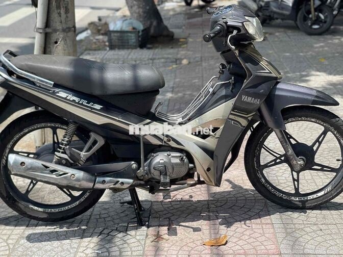 Yamaha Sirius Tự động Xám