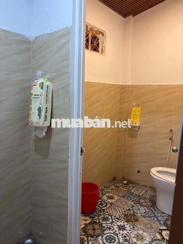 Nhà cho thuê nguyên căn giá 9tr MẶT TIỀN ĐƯỜNG LÊ VĂN LƯƠNG