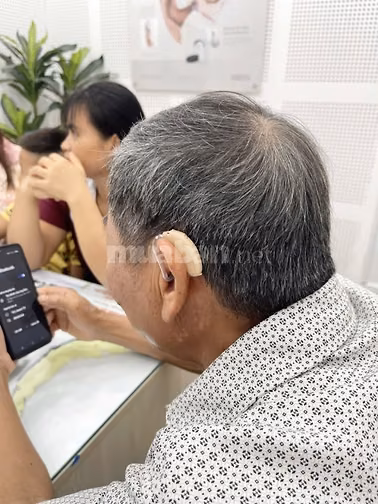 MÓN QUÀ VU LAN ĐẶC BIỆT: TẶNG CHA MẸ MÁY TRỢ THÍNH – ĐỂ NGHE RÕ HƠN NH