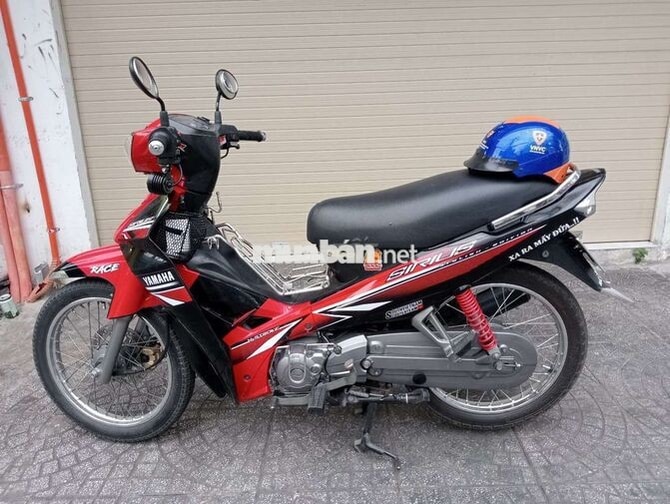 Yamaha Sirius Thể thao Đỏ đen