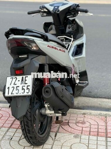 Honda Air Blade 125 2024 Xám đỏ 800km bs 72 9c ký