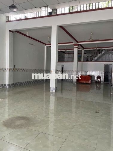 Cho thuê Nhà Ngyên Căn, 8 x 40m, T+4L, Giá 75tr