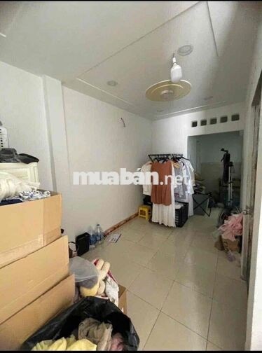 Cho thuê nhà nguyên căn.(dt:5x9m 3pn2wc) chu văn an p12 BT