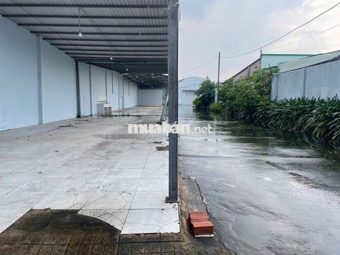 Cho thuê xưởng 1700m2, THĐ, giá 100tr, có sẵn 3pha