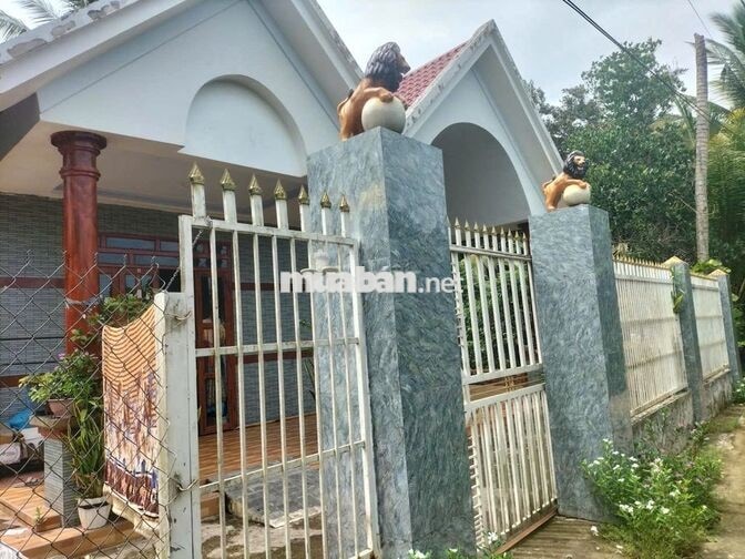 Nhà vườn nguyên căn tổng diện tích 400m2, diện tích nhà xây 150m2
