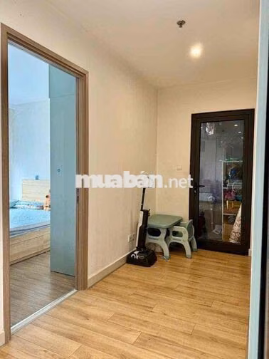 Cần bán  2 ngủ 55m Tầng Trung giá 3.5 TỶ   Vinhomes Smairt city