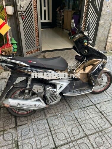 Nhà đi Honda Air Blade 2014 125cc Vàng BSTP