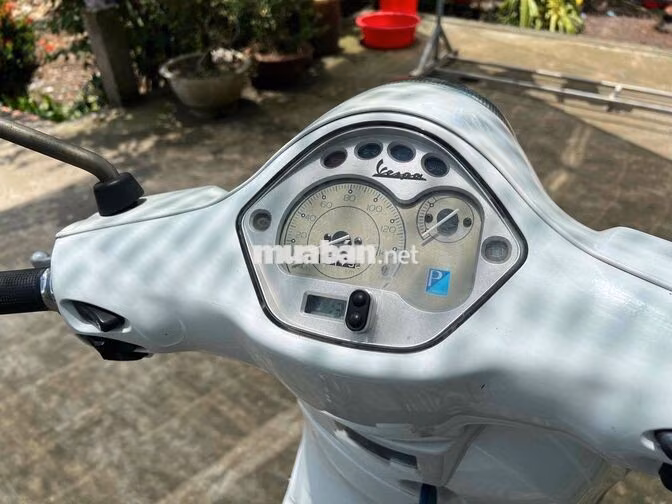 Piaggio Vespa LX 125 Trắng 14000 km