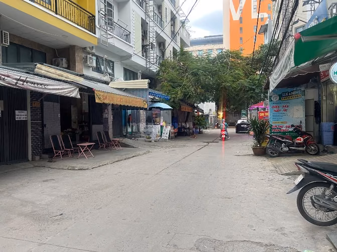 Căn hộ dịch vụ 5 tầng ngay Đại học Văn Lang - thu nhập 50tr/tháng - Hẻ