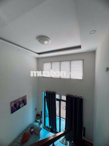 Nhà phố nguyên căn Đầy đủ nội thất Thị Trấn NB giá 10tr