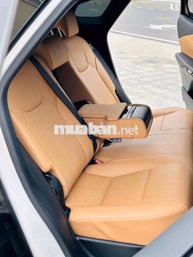 Lexus RX350 Premium 2025 trắng odo 9.700 km