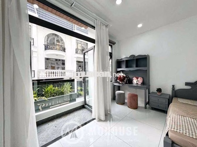 Căn Hộ ban công giá RẺ ngay Công Viên Làng Hoa_full NT_Tiện Nghi