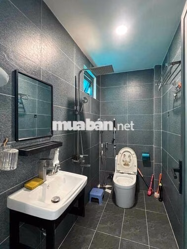 Nhà phố nguyên căn Đầy đủ nội thất Thị Trấn NB giá 10tr