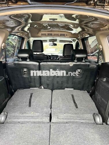 Suzuki XL7 7 chỗ màu Nâu