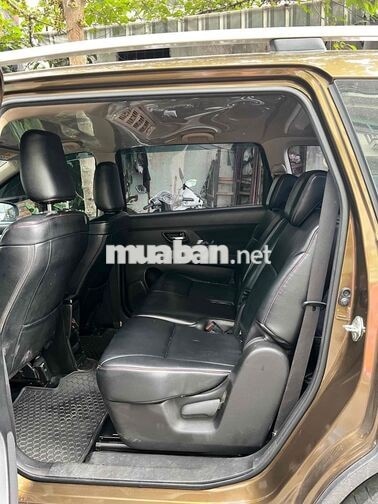 Suzuki XL7 7 chỗ màu Nâu
