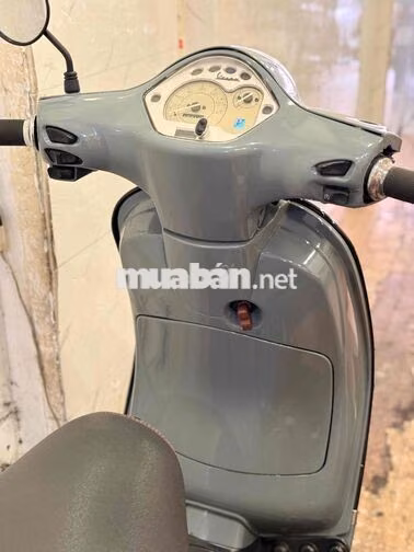 Piaggio Vespa LX125 2011 Xám Xi Măng . BSTP