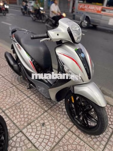 Piaggio Medley 2018 Bạc