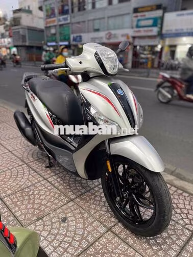 Piaggio Medley 2018 Bạc