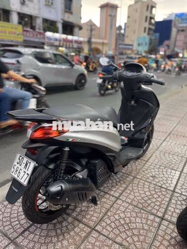 Piaggio Medley 2018 Bạc