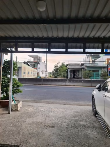 cho thuê nhà nguyên căn mặt tiền lộnhựa lớn TL 830 ,gần kcn thịnh phát