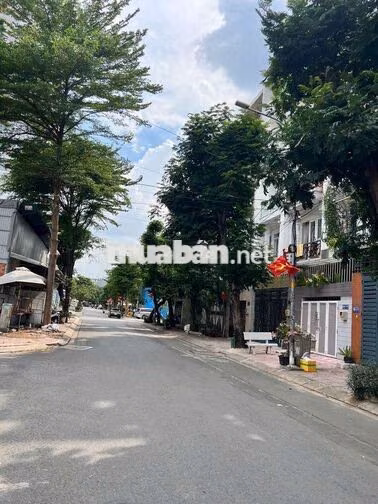 Cho thuê nhà khu Sài gòn coop đường Lê Đức thọ 