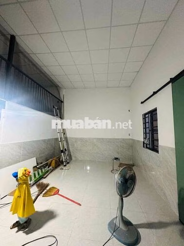 CHO THUÊ NHÀ CẤP 4 MỚI XÂY GẦN CẦU BƯNG LÊ TRỌNG TẤN