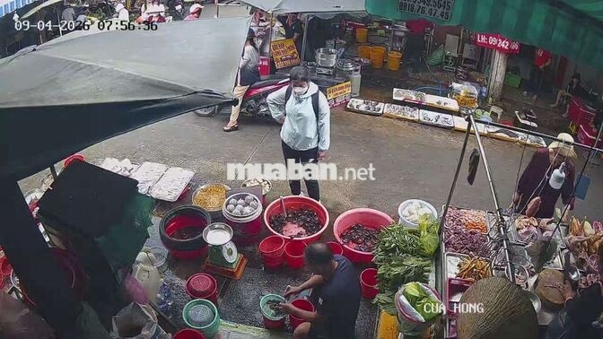 Mặt tiền ngay chợ Hoàng Hoa Thám