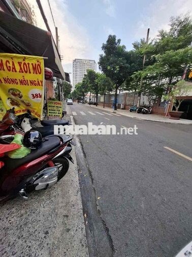 CHO THUÊ NHÀ MẶT TIỀN ĐƯỜNG HỒNG HÀ – ĐỐI DIỆN CÔNG VIÊN