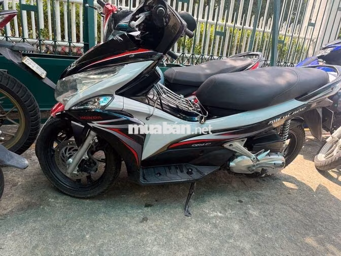 Honda Air Blade Đen trắng đỏ