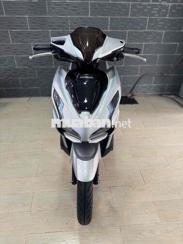 Honda Air Blade 160 2022 Bạc Porsche 8000 km