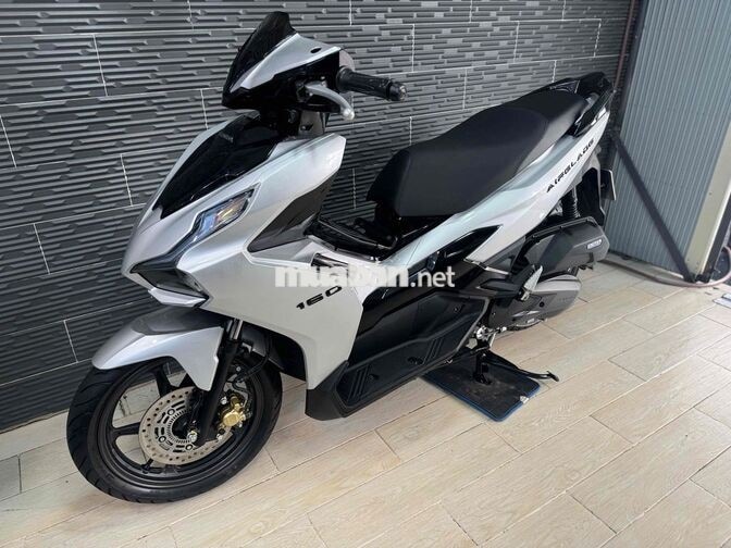 Honda Air Blade 160 2022 Bạc Porsche 8000 km