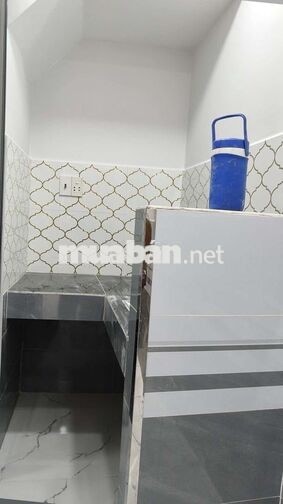 BÁN NHÀ NHỎ MỚI XÂY DANH CHO VK CK MỚI CƯỚI 