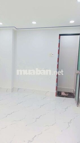 BÁN NHÀ NHỎ MỚI XÂY DANH CHO VK CK MỚI CƯỚI 