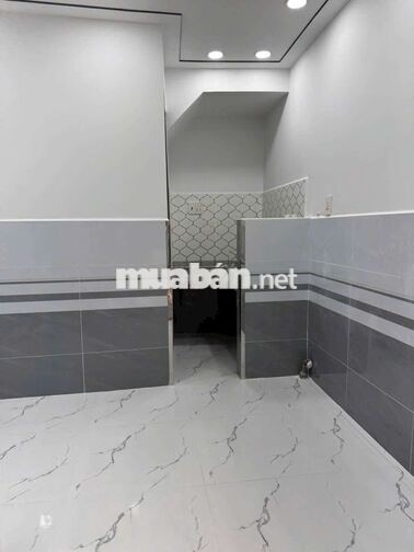 BÁN NHÀ NHỎ MỚI XÂY DANH CHO VK CK MỚI CƯỚI 