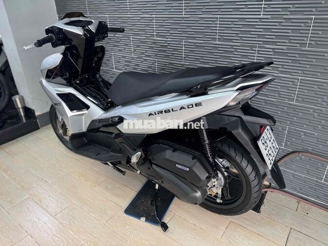 Honda Air Blade 160 2022 Bạc Porsche 8000 km