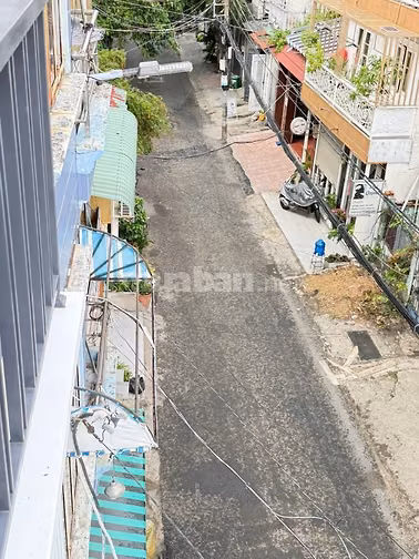 Chính chủ bán nhà 4 tầng Phan Văn Trị, hẻm 7m thông, nhỉnh 6 tỷ.