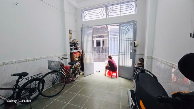 HXH Cách Vài Căn - Nguyễn Tri Phương Quận 10 23M2 4 Tầng - 5 Tỷ 2