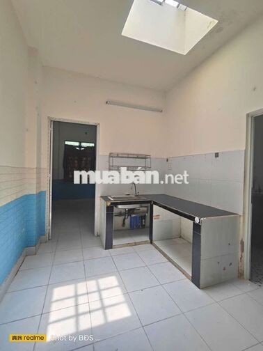 Cho thuê nhà rộng hẻm 606 QL13 7tr/tháng
