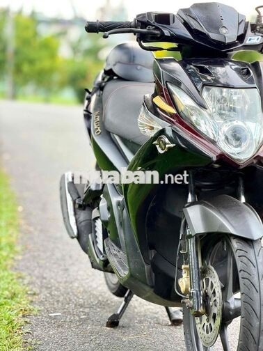 Novo Máy Siêu Chất Chạy Cực Nhẹ.Dàn Áo Liền Lạc