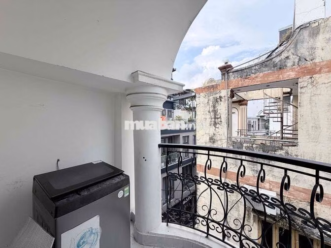 Căn Hộ 1PN 1PK Có Ban Công 45m2 FullNT Ngay Ngã Tư Phú Nhuận