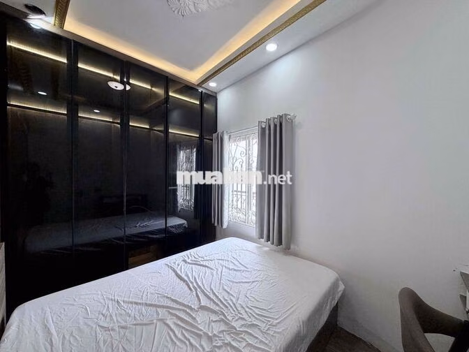 Căn Hộ 1PN 1PK Có Ban Công 45m2 FullNT Ngay Ngã Tư Phú Nhuận