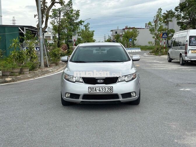Kia Cerato số tự động nhập khẩu bản Full zin 100%