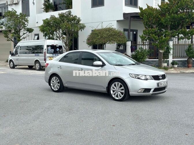 Kia Cerato số tự động nhập khẩu bản Full zin 100%