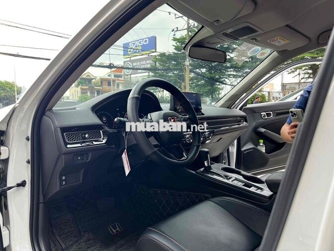 Honda Civic 1.5G 2023 Trắng 38.000 km